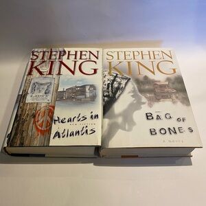 Stephen King Novels Hearts in Atlantis & Bag of Bones
Hardcover Good Condition